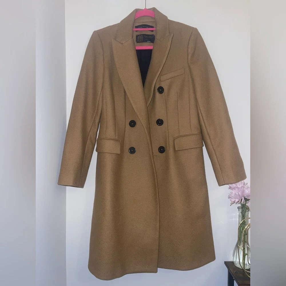 Stylish Tan Double-Breasted Coat - Picture 2 of 5